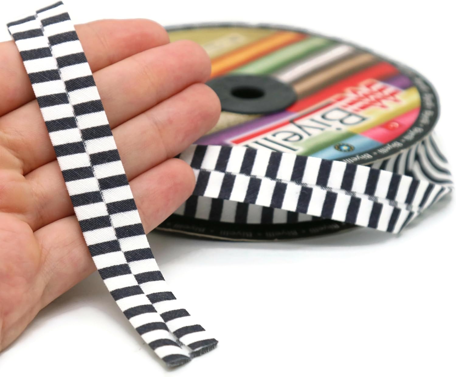 Cotton Fold Bias Binding Tape - 3/4 Inches (20mm) Wide - 27 Yards - Plaid Single Fold Cotton Fold Bias Binding Tape for Sewing Clothing DIY Black F11